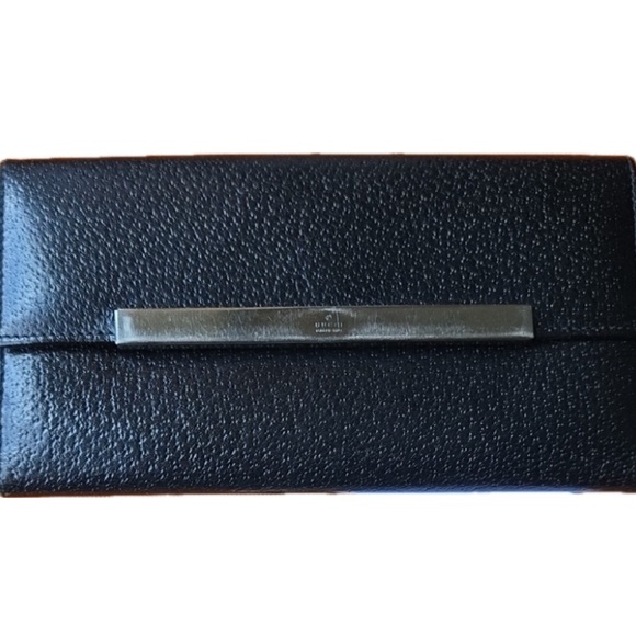 Gucci Black Wallet with Silver Detail - Picture 1 of 11